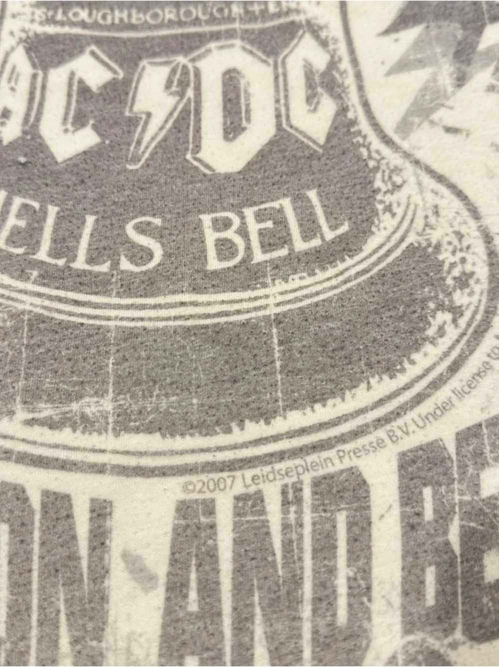 VTG Y2K AC/DC Cannon and Bell Tour AOP Graphic T-shirt Size Men’s Medium